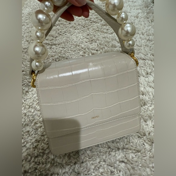 JW PEI FAE TOP HANDLE CROSSBODY - IVORY CROC - Picture 3 of 16